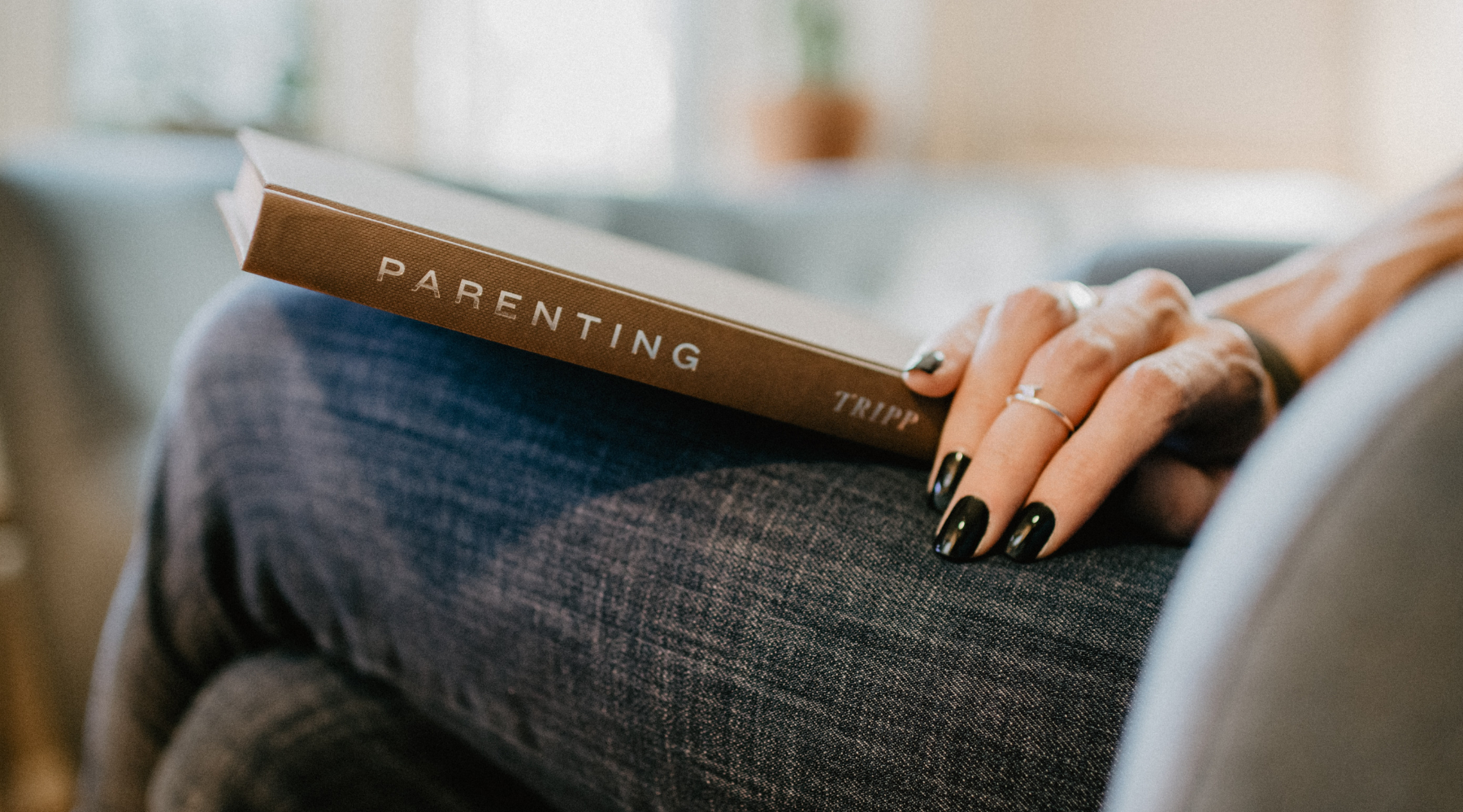 5 books you can read as a first-time expecting parents